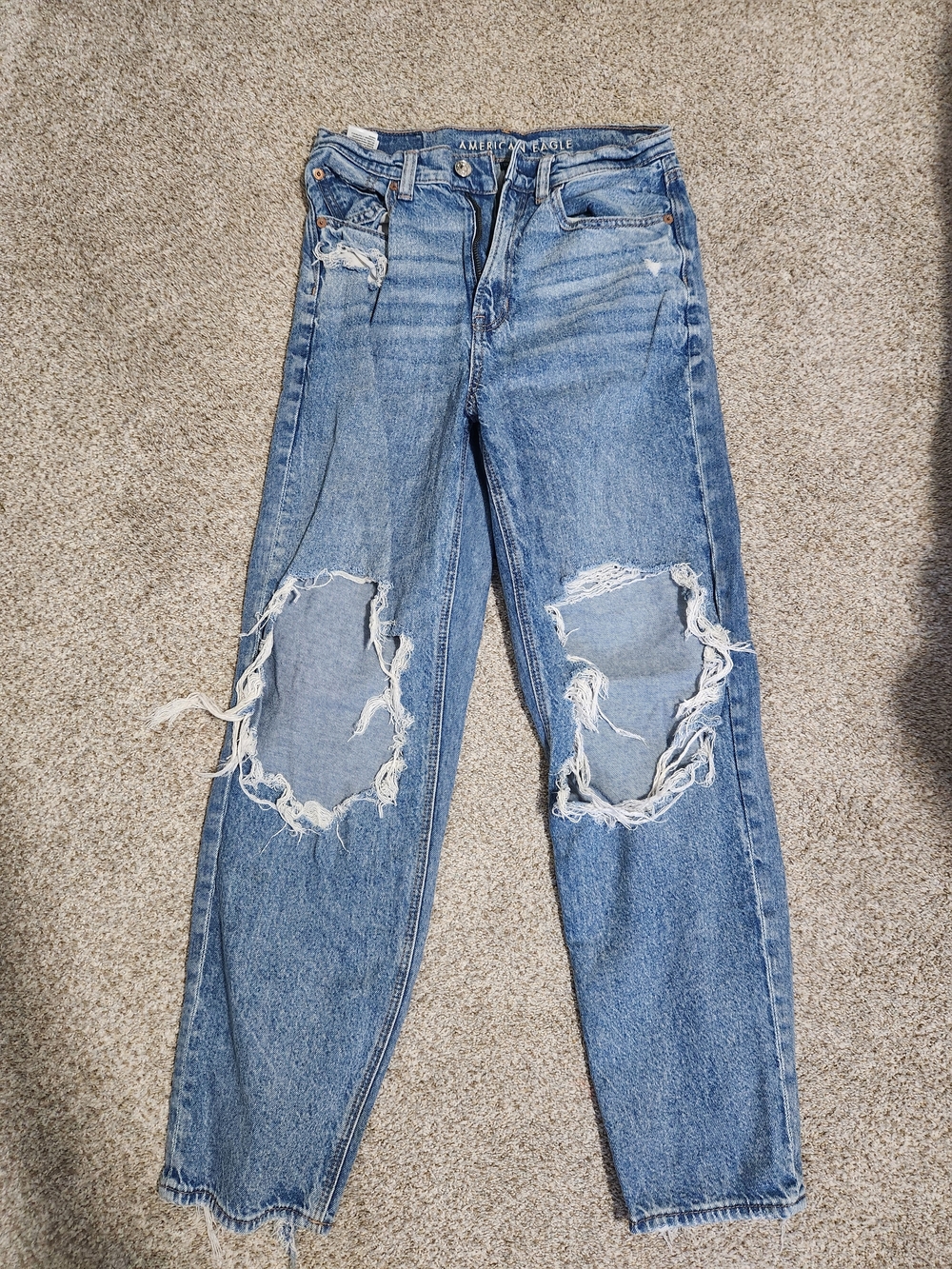 American Eagle Outfitters Light Blue Distressed Boyfriend Jeans
